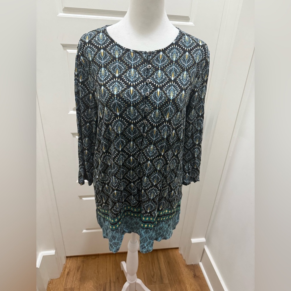 J. Jill. Peacock Print, 3/4 Sleeve Tunic Top. Size Medium.